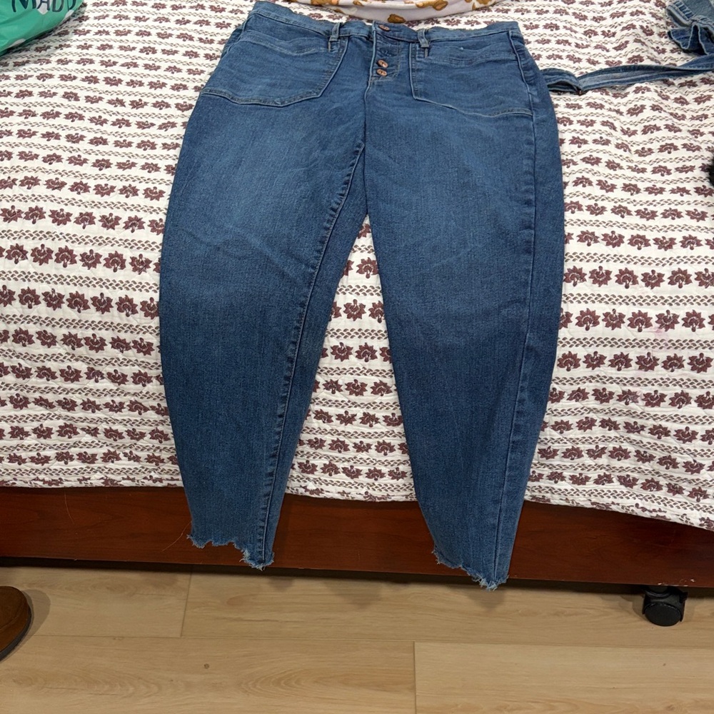 Soho High-Rise Dark Blue Button-Fly Jeans